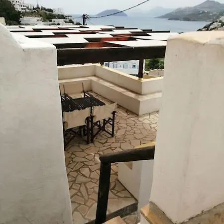 Looby's At Christos Leros Panteli