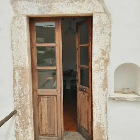 Looby's At Christos Leros * Panteli